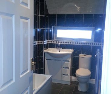 Large modern spacious house - Eastleigh Room 3 - Photo 4