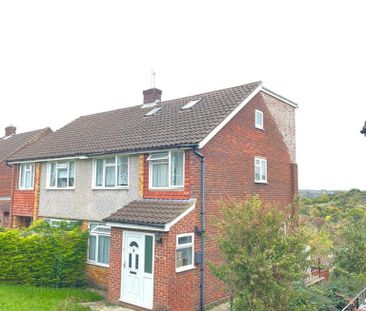 4 bedroom semi-detached house to rent - Photo 5