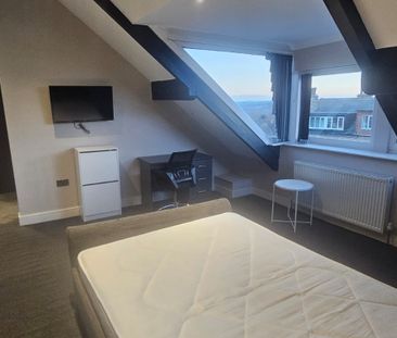 6 Bed - 4 Rosemont Road, Leeds - LS13 3PP - Student/Professional - Photo 3