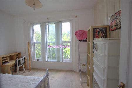 3 bedroom apartment to rent - Photo 2