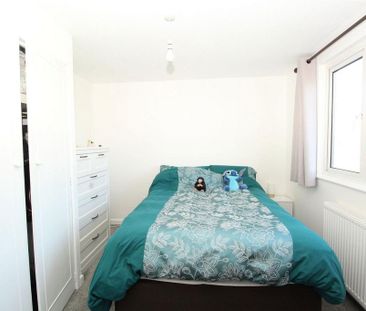 4 bedroom detached house to rent - Photo 6