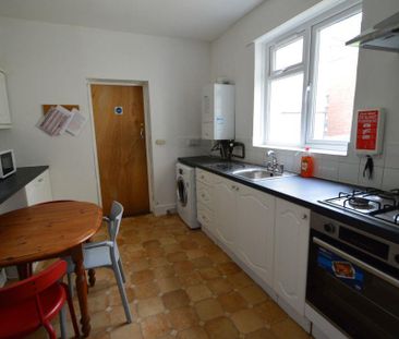 2 bedroom private hall to rent - Photo 5