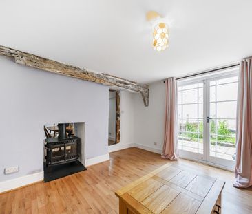 2 bedroom terraced house to rent - Photo 3