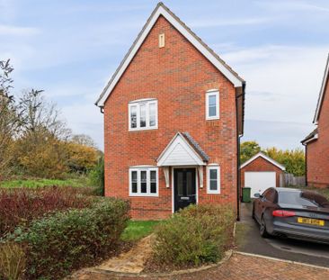 3 Bedroom House - Rowden Way, Alton - Photo 4