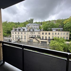 Grand 3 1/2 Au Centre-Ville - 1er JUIN - Photo 2