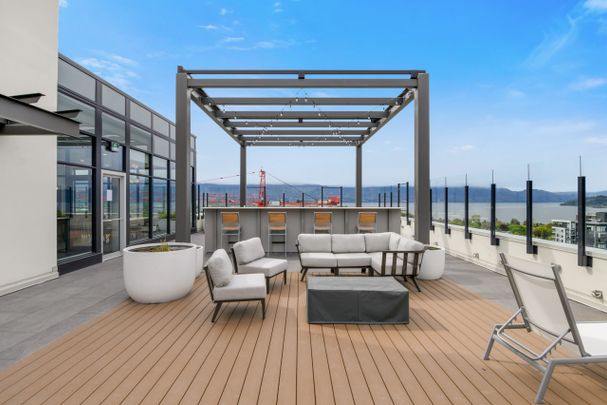 8th Floor @ Brooklyn – Utilities Included! - Photo 1