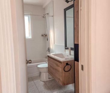 4 1/2 a louer Longueuil - Photo 4