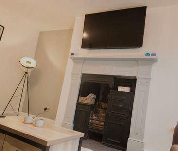 6 Bed - 75 Headingley Avenue, Headingley, Leeds - LS6 3ER - Student - Photo 3