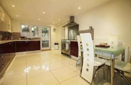 Acorn Lane, Cuffley, Potters, EN6 - Photo 2