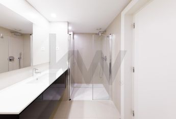 Apartamento T4 em Porto