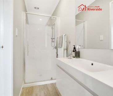 Modern 2-Bedroom, 2-Bathroom Gem in Forest Lake - Photo 5