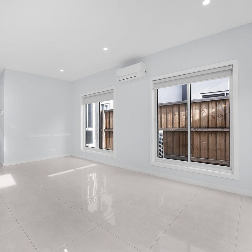 7 Ficus Way, Rockbank | Your Next Home Awaits - Photo 1
