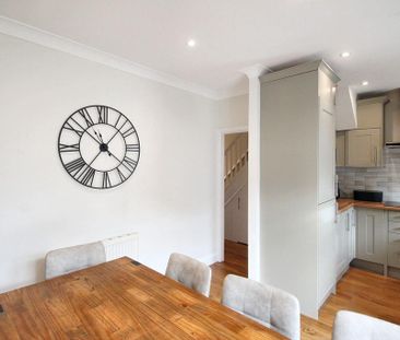 4 bedroom terraced house to rent - Photo 5