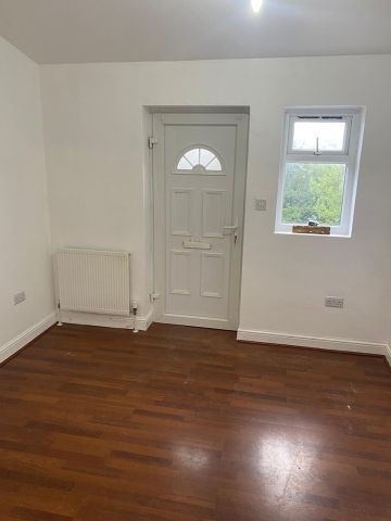 1 Bed Flat, South Norwood Hill, SE25 - Photo 4