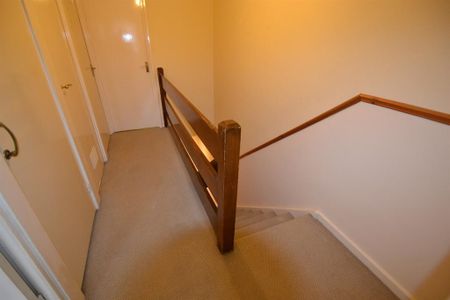 4 bedroom terraced house to rent - Photo 2