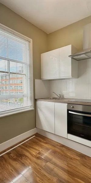 Studio to rent - Photo 1