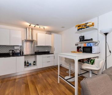 Apartment C, 2.5 Whitehall Square, Belfast, BT12 5EU - Photo 5
