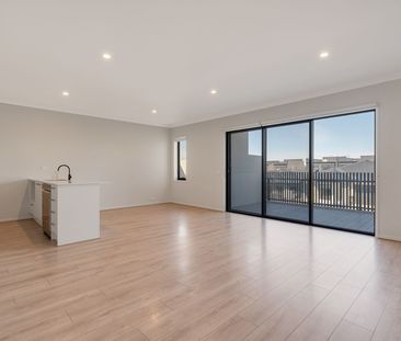 Low Maintenance Family Home - Photo 2