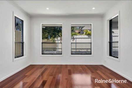 Near New 4 Bedroom Family Home in Premium Location - Photo 4