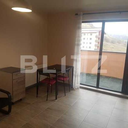 Apartament o camera, 37 mp, zona Stejarului - Photo 1