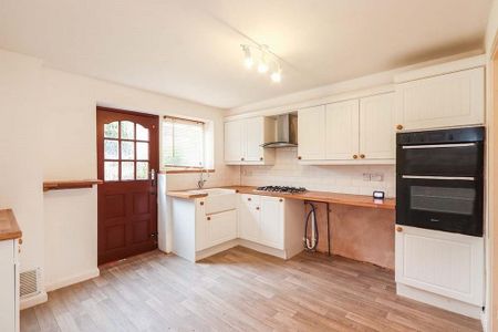 3 bedroom terraced house to rent - Photo 5