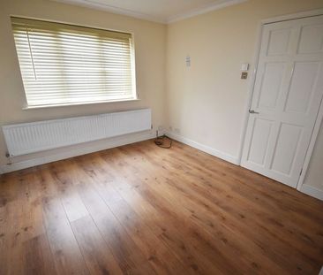 Sorrells Close, Chineham - Photo 4