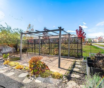 For Lease - 2 Angela Street, Bradford West Gwillimbury, Ontario - Photo 3