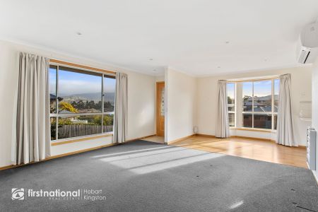 Low Maintenance Unit in Central Location - Photo 3