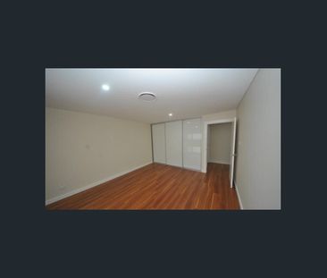 View Saturday at 11.10am - 11.30am - Photo 4