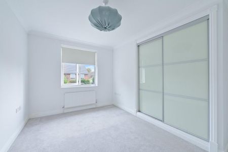 3 bedroom terraced house to rent - Photo 3