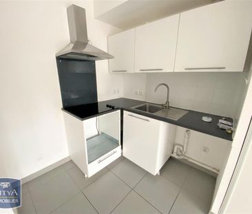Location Appartement 2 pièces 38m² ISTRES 13800 - Photo 3