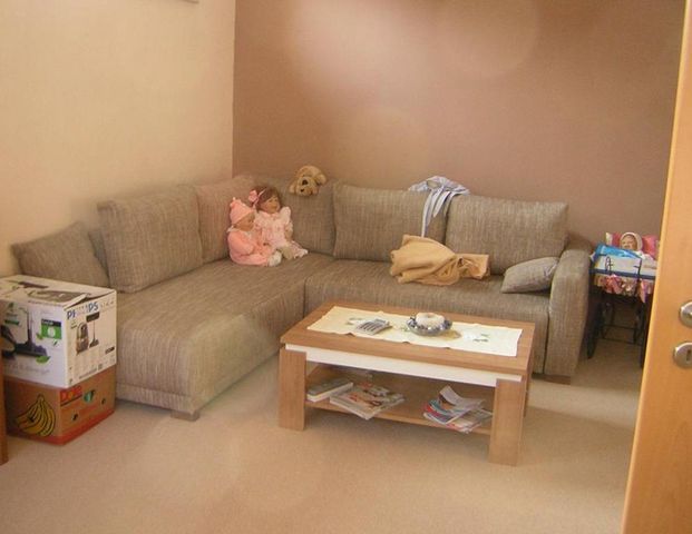 Helle, große 2 Zimmer Souterrain Wohnung zentrumsnah - Photo 1