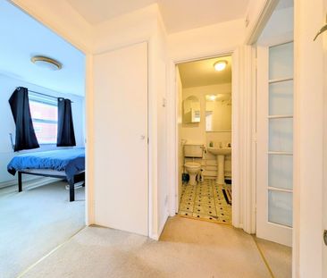 1 Bed Flat, Massingberd Way, SW17 - Photo 1