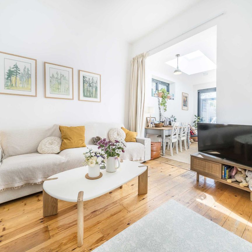 Longley Road, Tooting, SW17, London - Photo 1