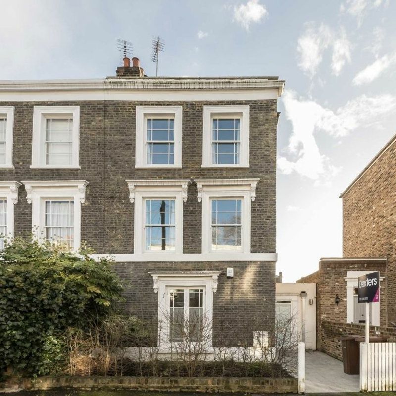 Buckingham Road - Photo 1