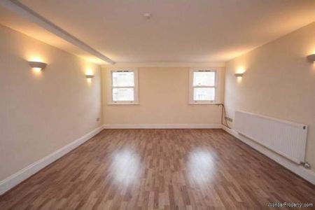 2 bedroom property to rent in London - Photo 5