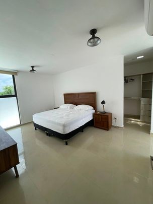 Casa en Renta Amueblada de 4 recamaras en Privada Residencial Amantea, Cholul - Photo 1