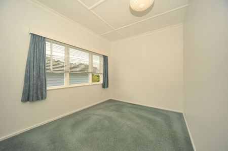 Sunny Wadestown Home - Photo 4