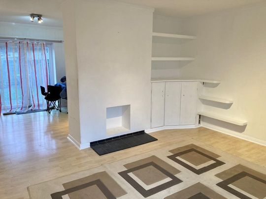 3 bedroom terraced house to rent - Photo 1