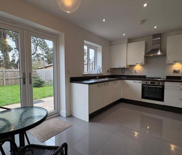 2 bedroom semi-detached house to rent - Photo 5