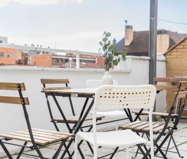 Room in a shared 4-bedroom apartment for rent in Numancia. - Photo 4