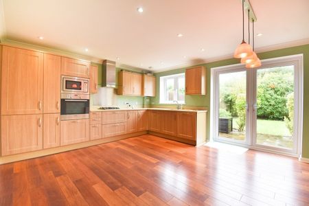 Beecot Lane, Walton-on-Thames, KT12 - Photo 5