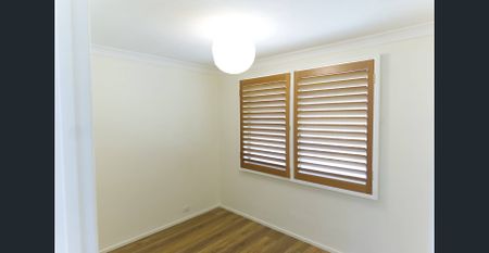 3 Bedroom 1 Bath, brick and tile home with north and easterly aspects. Located Moss Vale - Photo 3