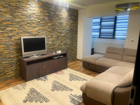 Apartament 2 camere, 60 mp, zona Centru - Photo 2