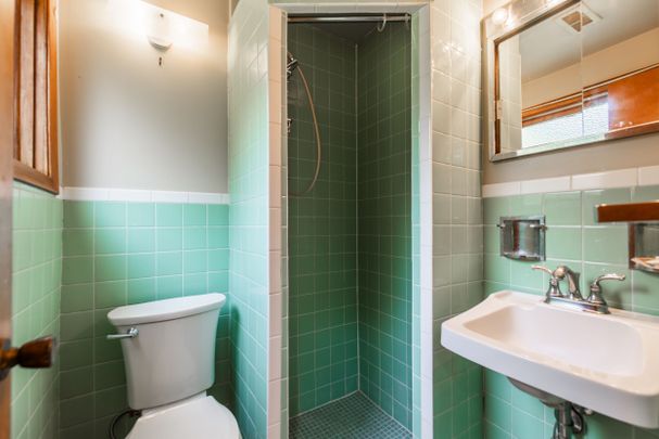 For Lease - 227 Lakeshore Road Unit# Unit #2, Oakville, Ontario - Photo 1