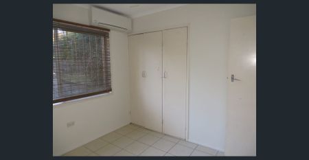 HUGE SPACIOUS HOUSE with a fireplace - Photo 5