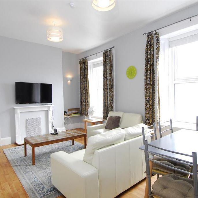 5 bedroom flat to rent - Photo 1