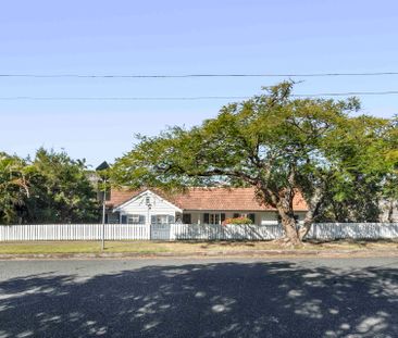 81 Plimsoll Street, Greenslopes. - Photo 3