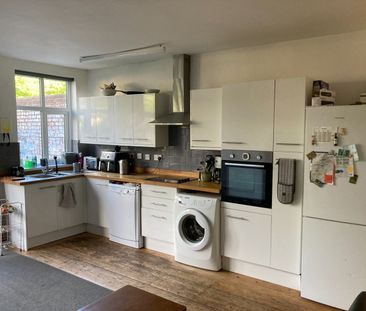Room in a Shared House, College Drive, M16 - Photo 3