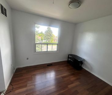 For Lease - 264 John Tabor Trail, Toronto, Ontario - Photo 2